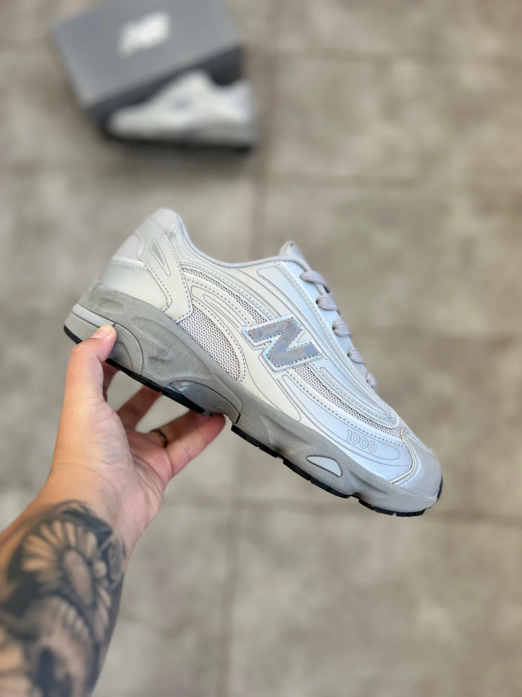 New Balance 1000 - Prata Refletivo