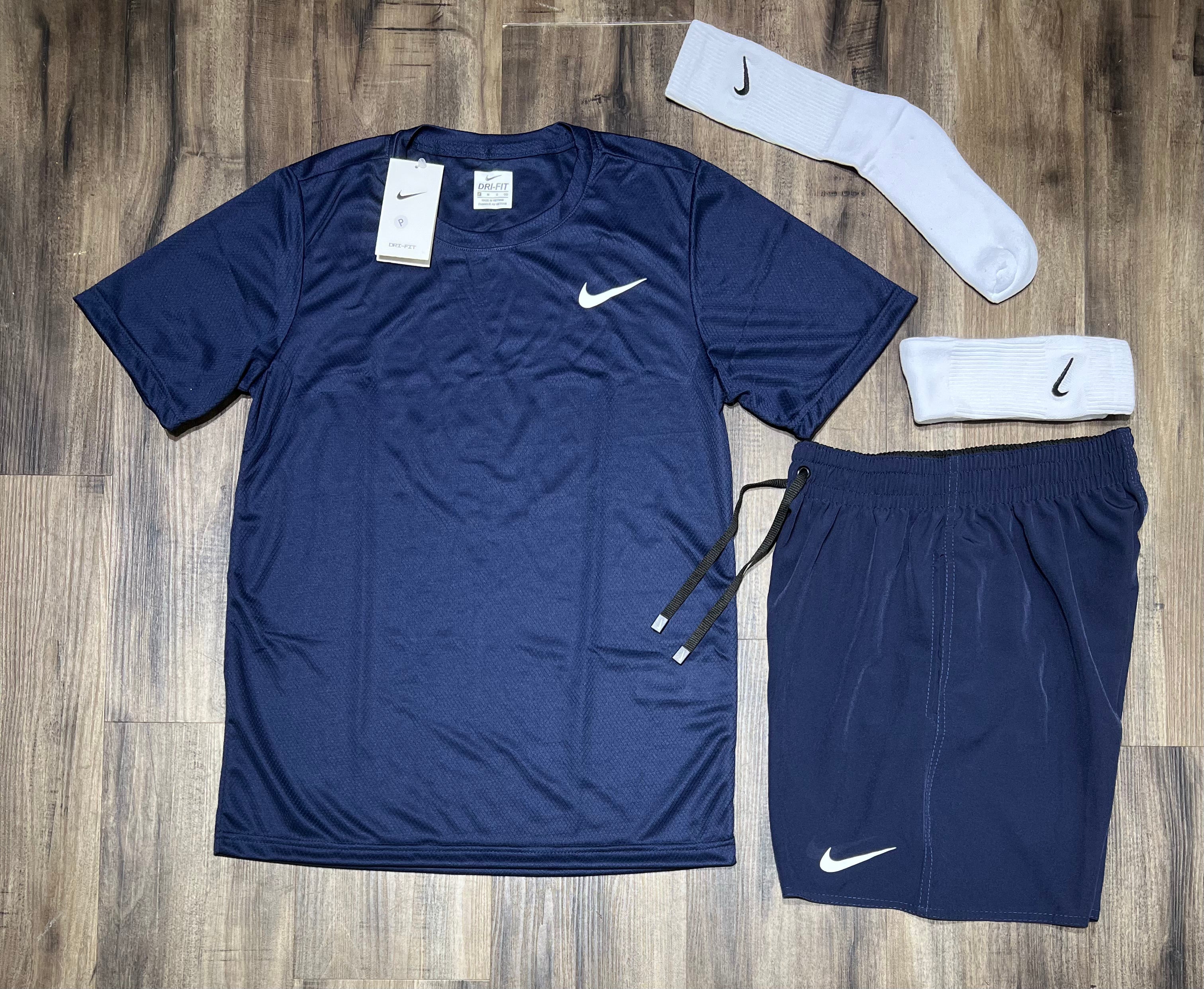 Kit Esportivo Masculino Nike – Camiseta, Shorts e Meia Dry Fit Treino Academia