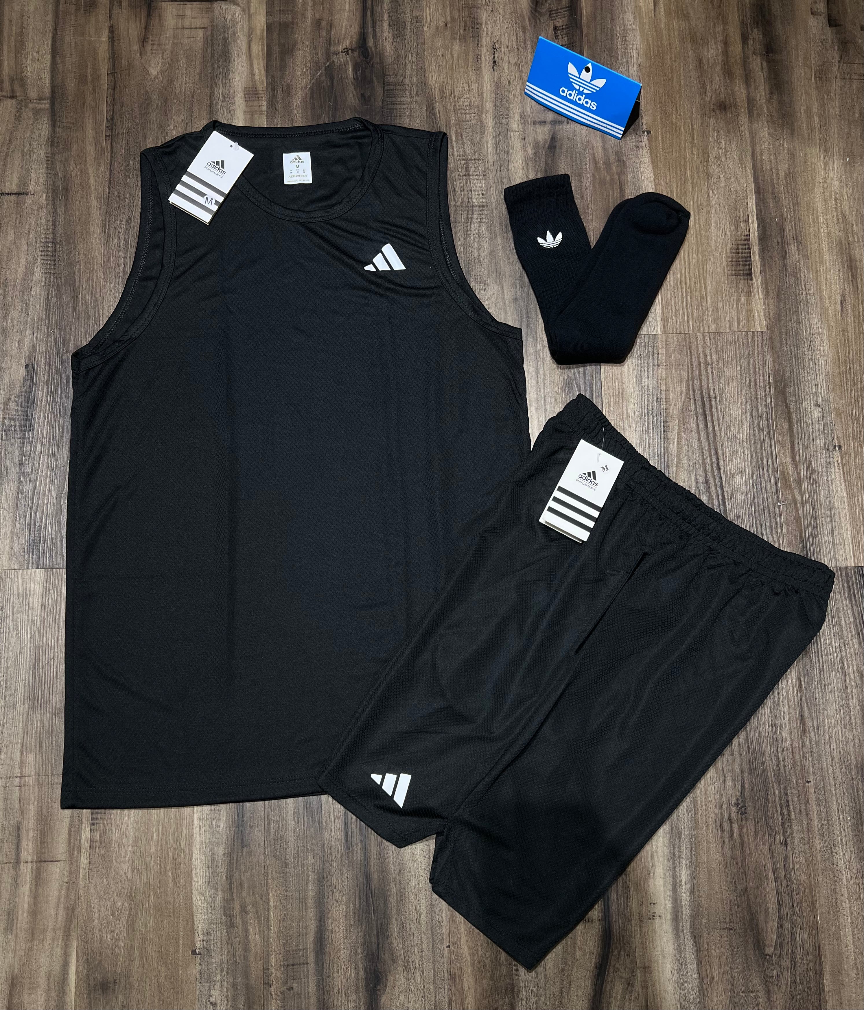 Kit Esportivo Masculino Adidas – Regata, Shorts e Meia Dry Fit Academia